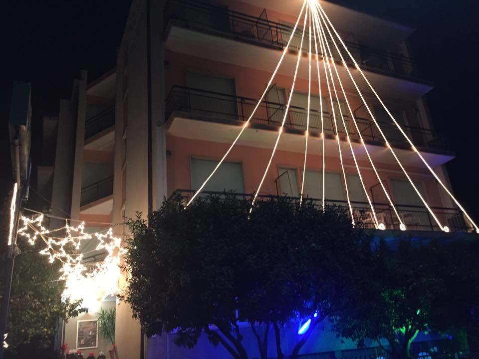 Hotel Capri Diano Marina Buitenkant foto